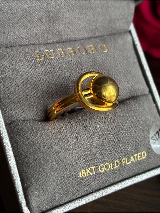 Lussoro Jewelry - Lussoro 18KT Gold-Plated Globe Ring - Gold Size 8